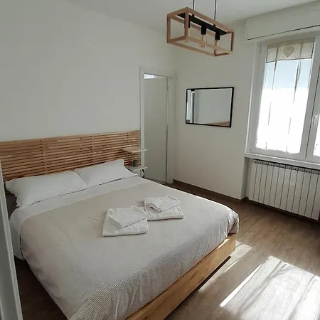 Casa Aurora Costa Volpino